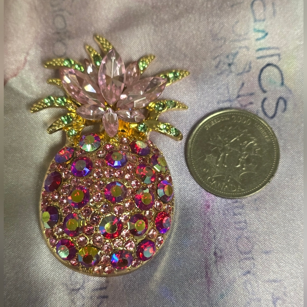 🆕️ 🍍 BETSEY JOHNSON PINK RHINESTONE PINEAPPLE TROPICAL BROOCH PIN🍍 - Picture 8 of 10